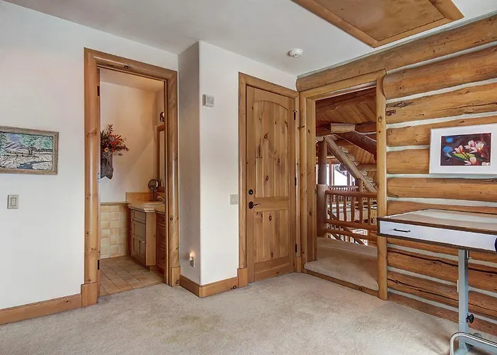 44 Arapahoe Trail Cabin