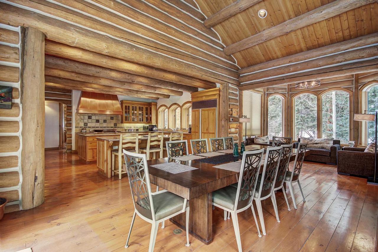 44 Arapahoe Trail Cabin *